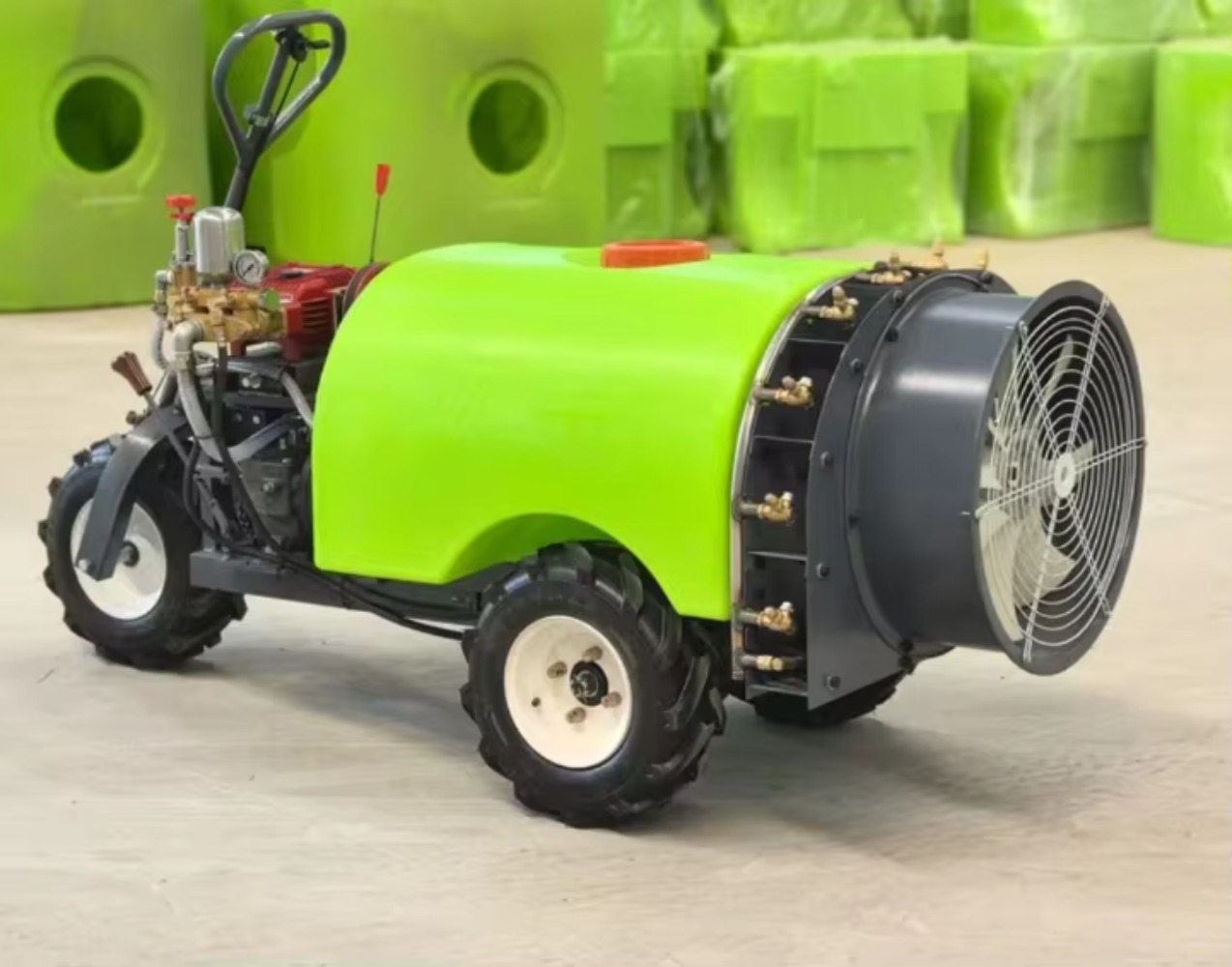Samobieżny opryskiwacz pneumat – Orchard Sprayer Tractor recenzja i cena